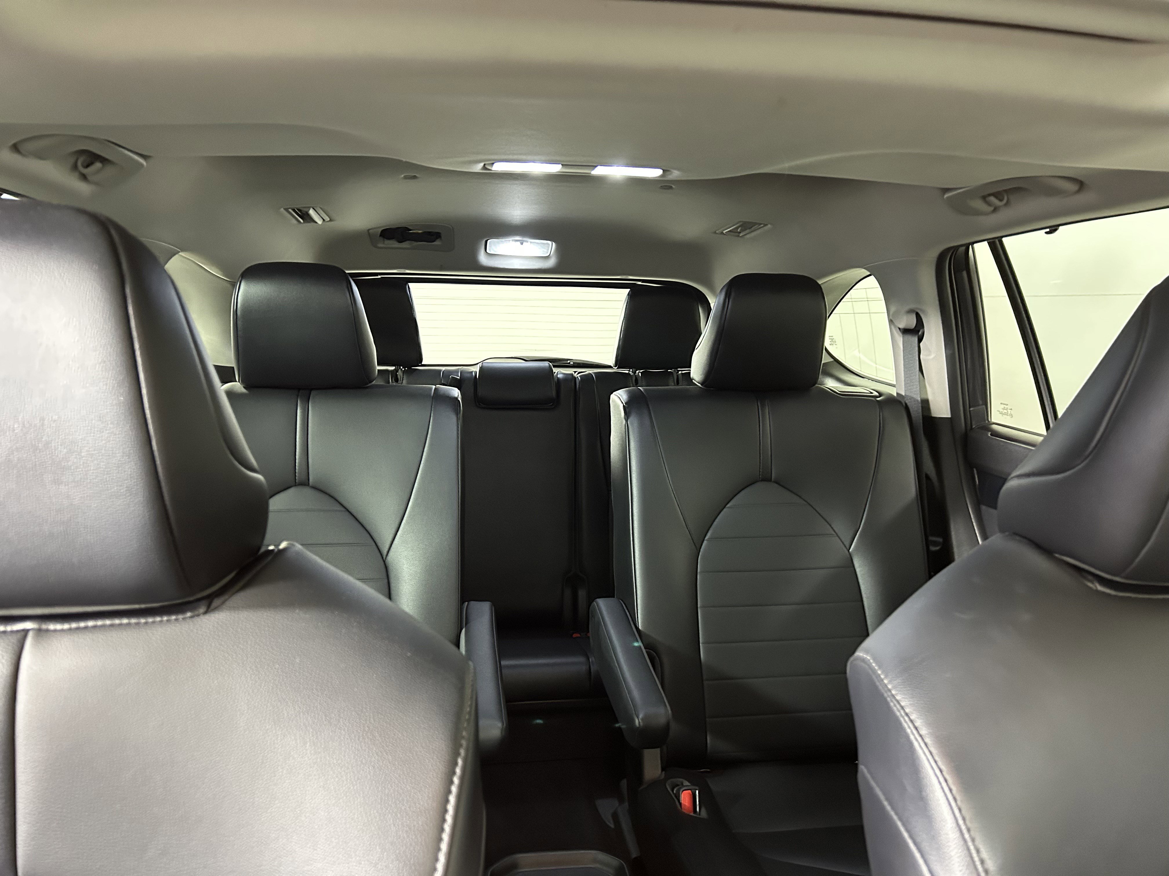 Used 2021 Toyota Highlander XLE image 33