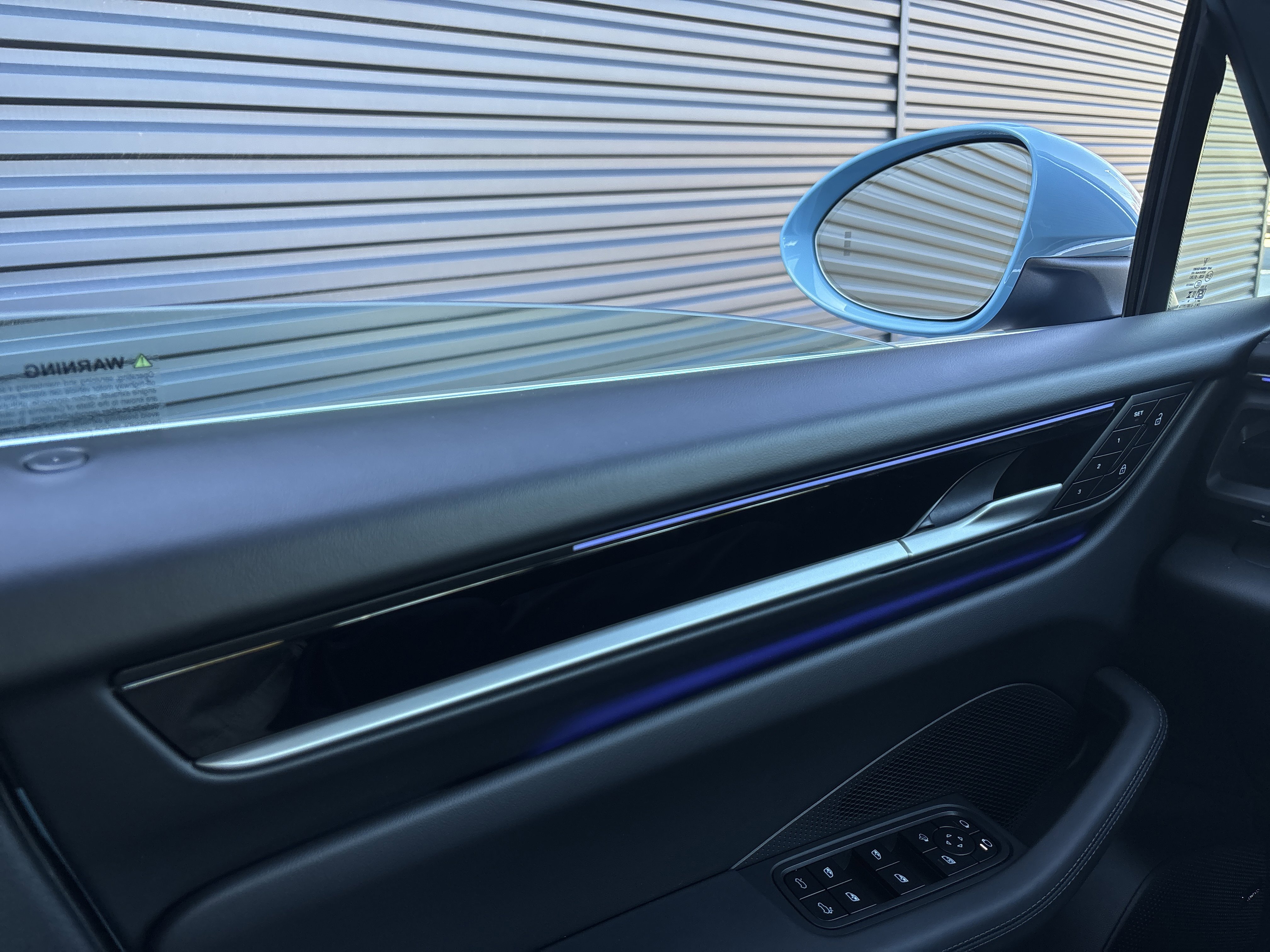 New 2025 Porsche Macan 4S Electric image 29