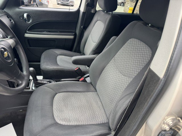 Used 2009 Chevrolet HHR LT FWD image 9