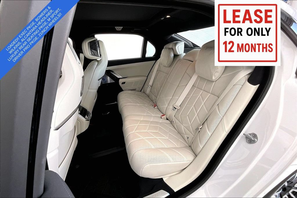 Used 2025 BMW 760i xDrive AWD/4WD image 35