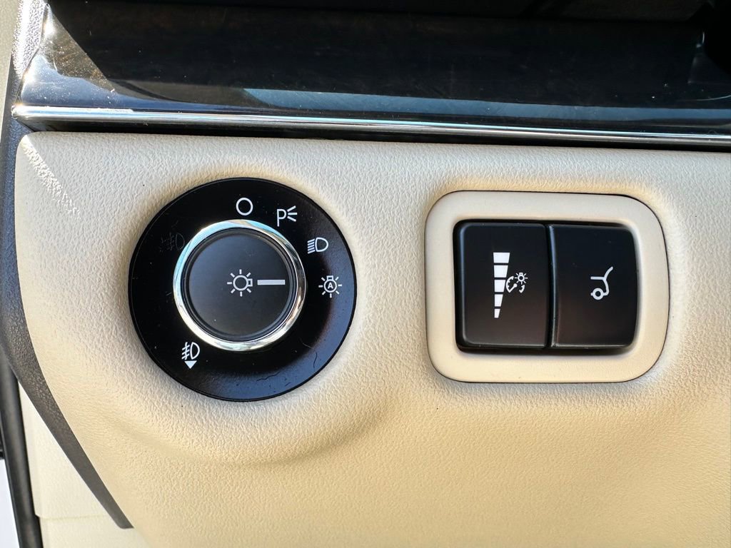 Used 2018 Lincoln MKT AWD w/ Technology Package image 19