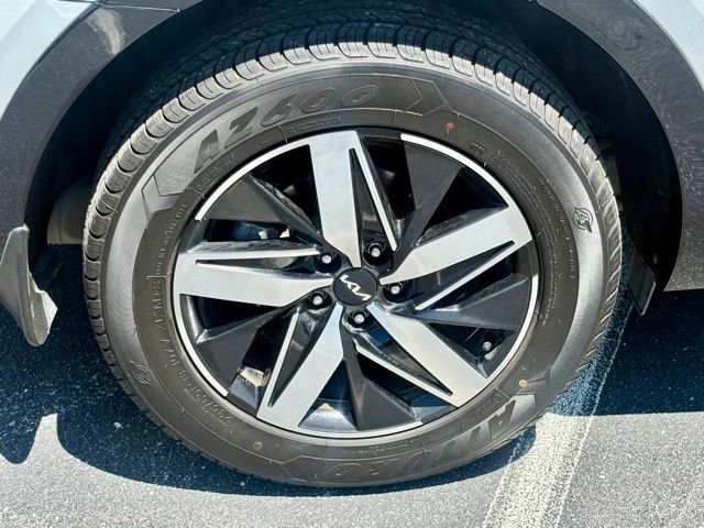 Used 2022 Kia Sorento EX w/ Panoramic Sunroof Package FWD image 30