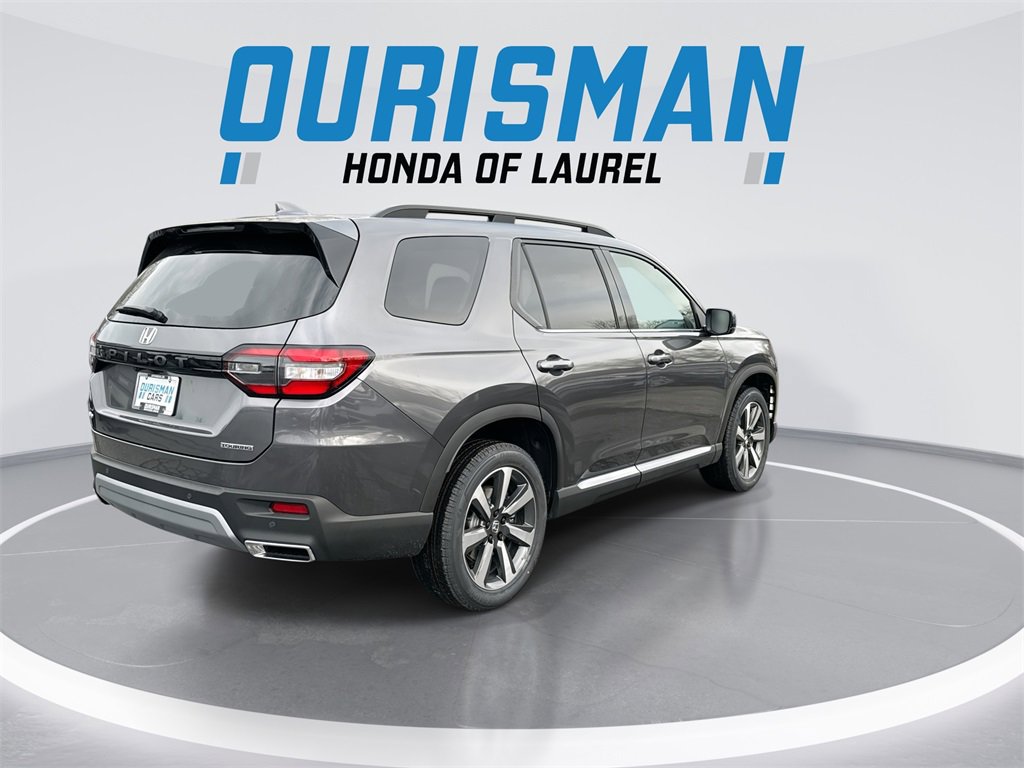 New 2025 Honda Pilot Touring image 8