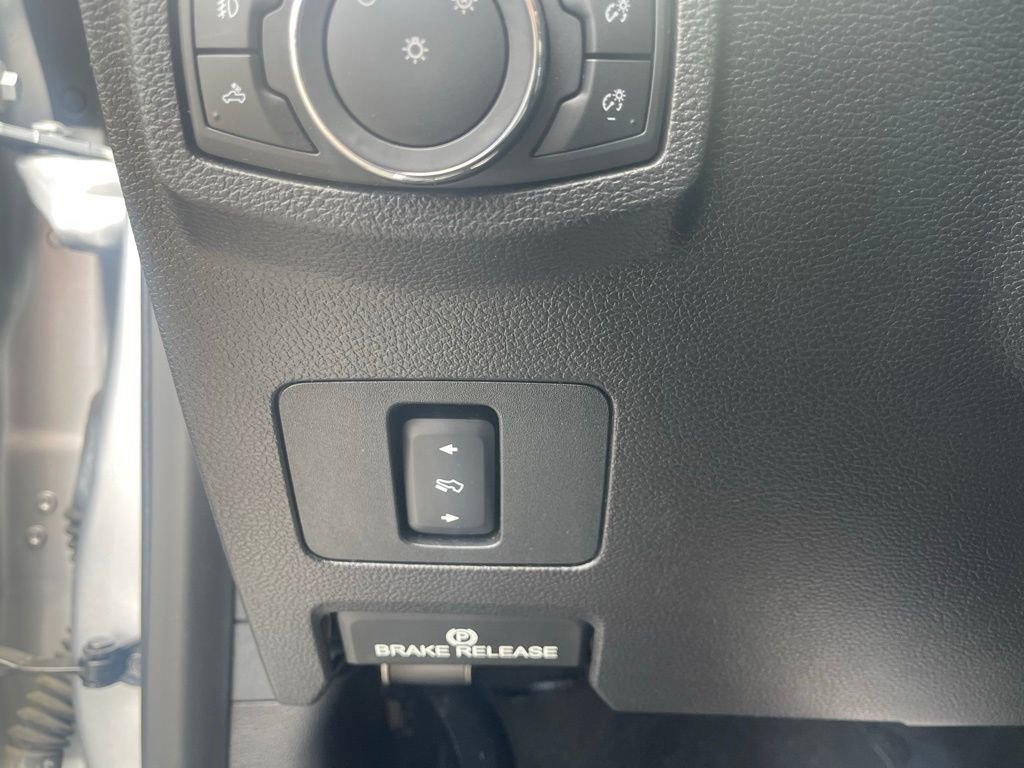 Used 2017 Ford F250 Lariat w/ Chrome Package image 36