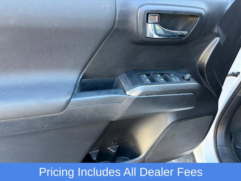Used 2020 Toyota Tacoma TRD Sport w/ Technology Package AWD/4WD image 23