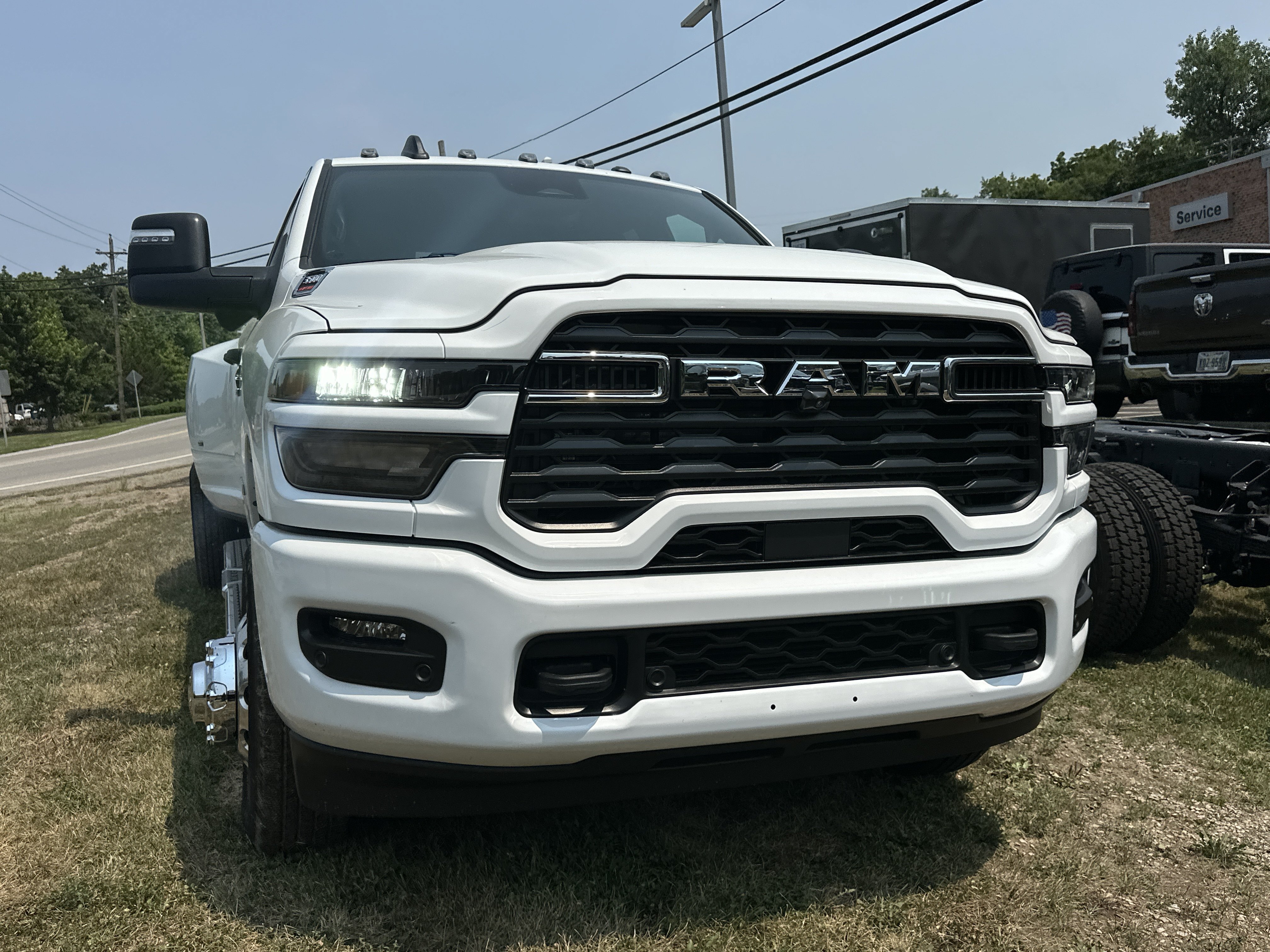 New 2026 RAM 3500 Big Horn AWD/4WD image 23