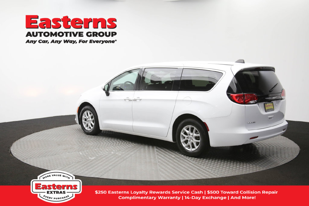 Used 2022 Chrysler Voyager LX FWD image 63