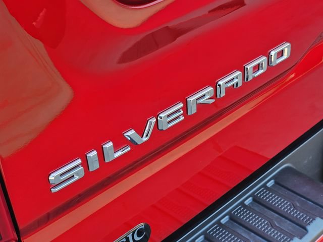 Used 2024 Chevrolet Silverado 1500 RST w/ Z71 Off-Road Package AWD/4WD image 9