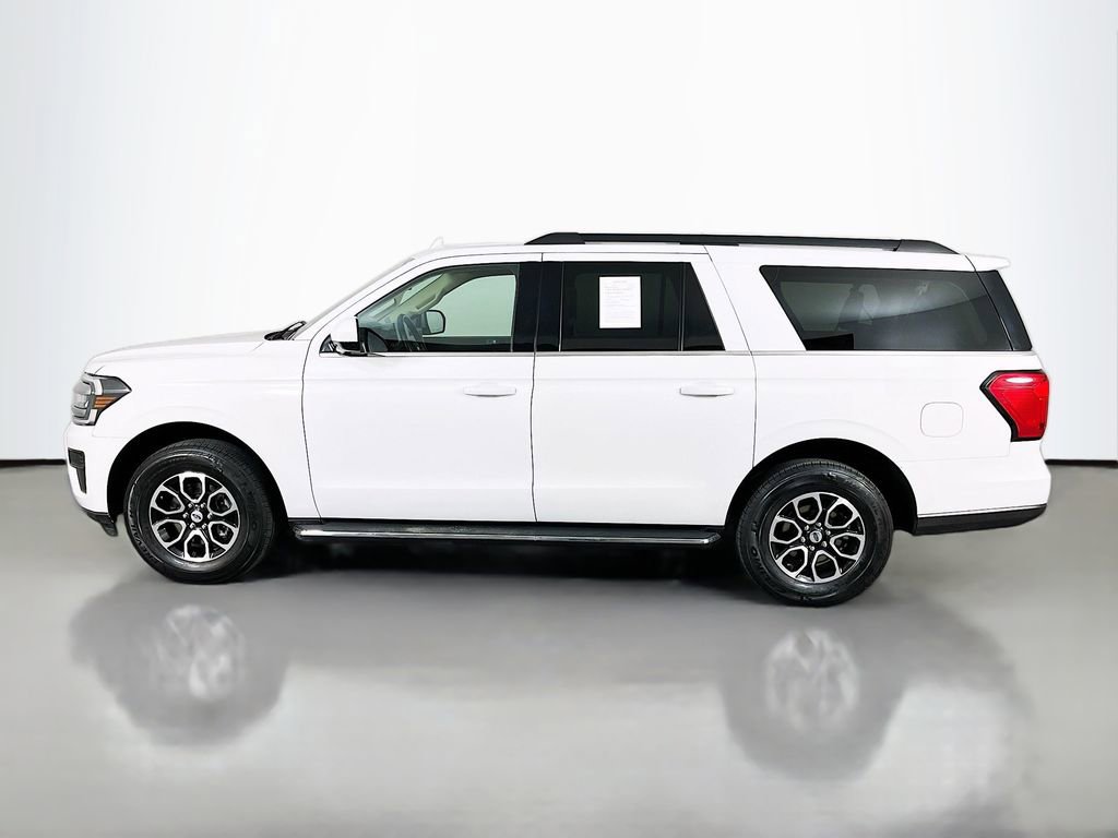 Used 2023 Ford Expedition Max XLT image 5