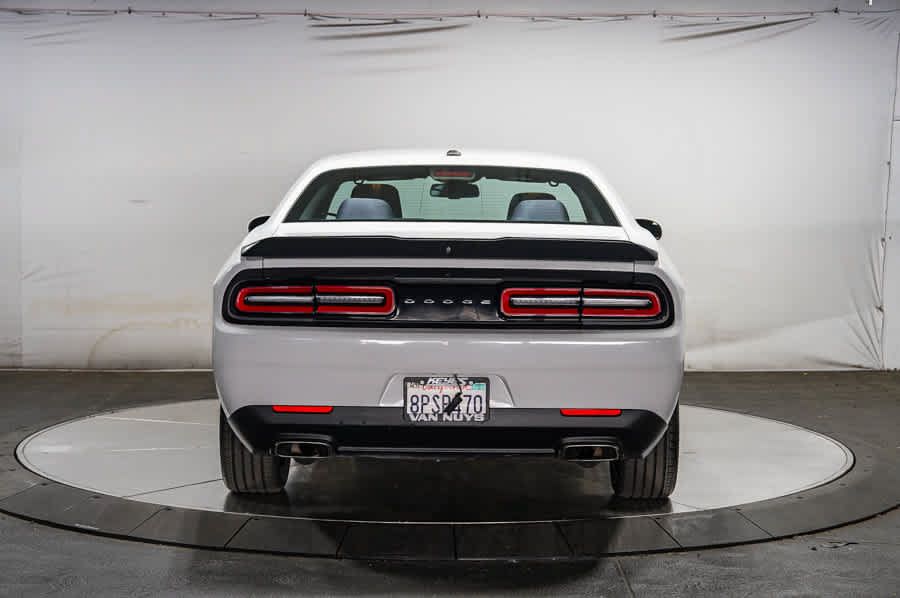 Used 2019 Dodge Challenger SXT w/ Blacktop Package RWD image 3