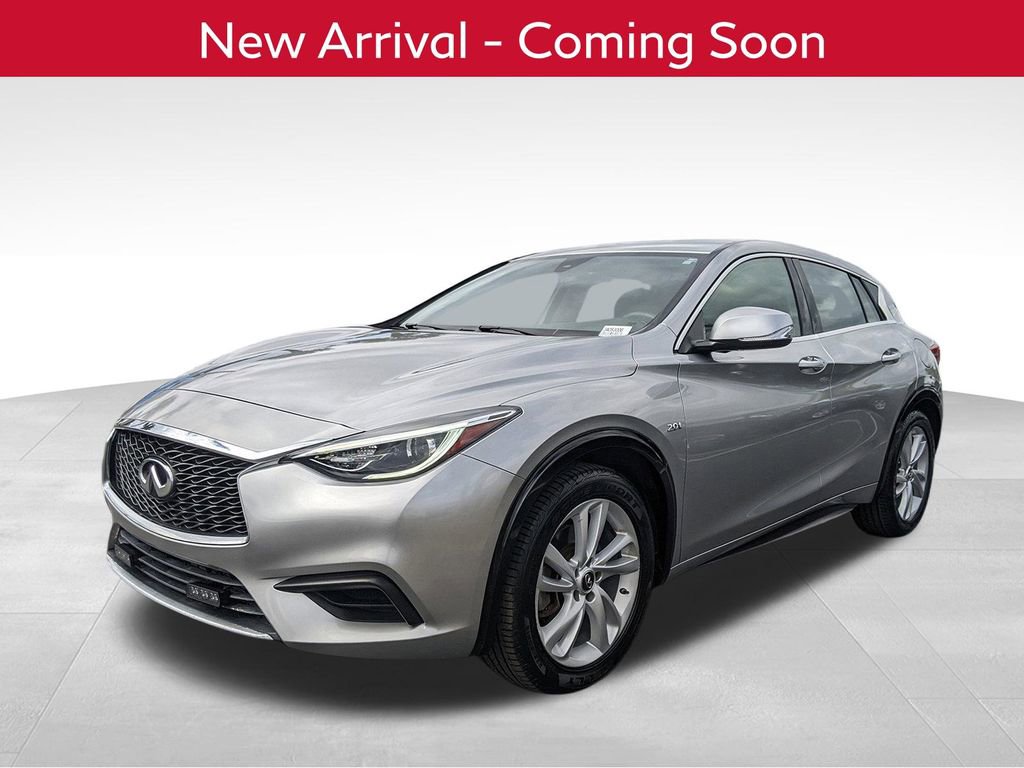 Used 2018 INFINITI QX30 image 3