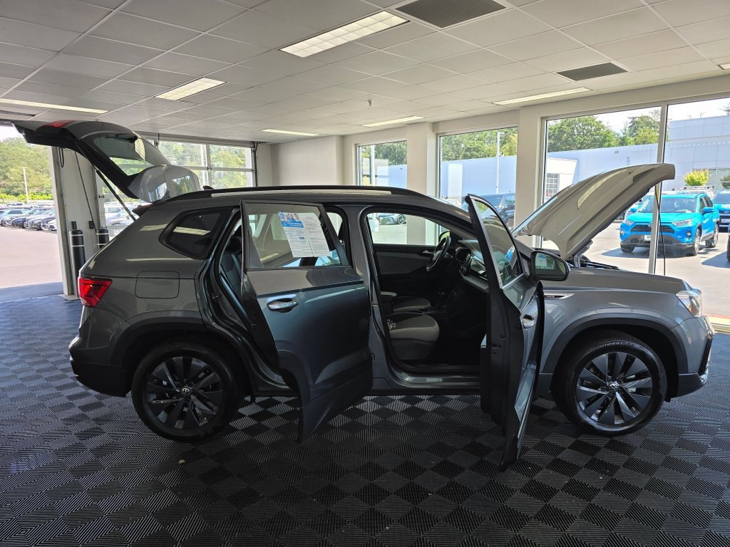 Used 2022 Volkswagen Taos S AWD/4WD image 16