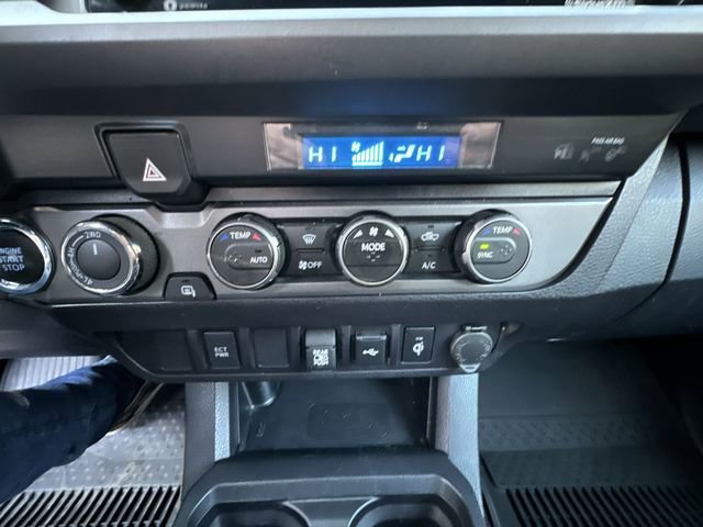 Used 2023 Toyota Tacoma TRD Off-Road image 18