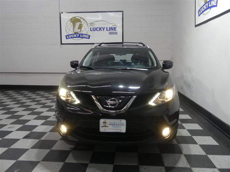 Used 2018 Nissan Rogue Sport SV w/ SV All-Weather Package image 2