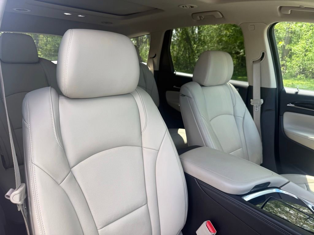 Used 2021 Buick Enclave Premium w/ Sun and Sites Package AWD/4WD image 22