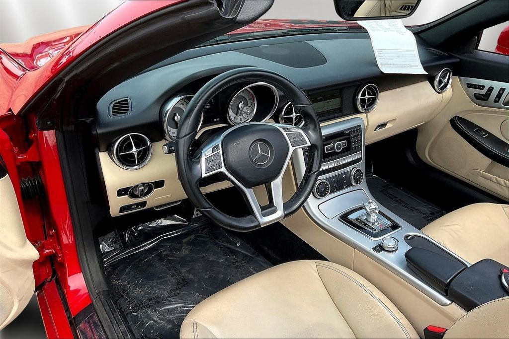 Used 2016 Mercedes-Benz SLK 300 image 16