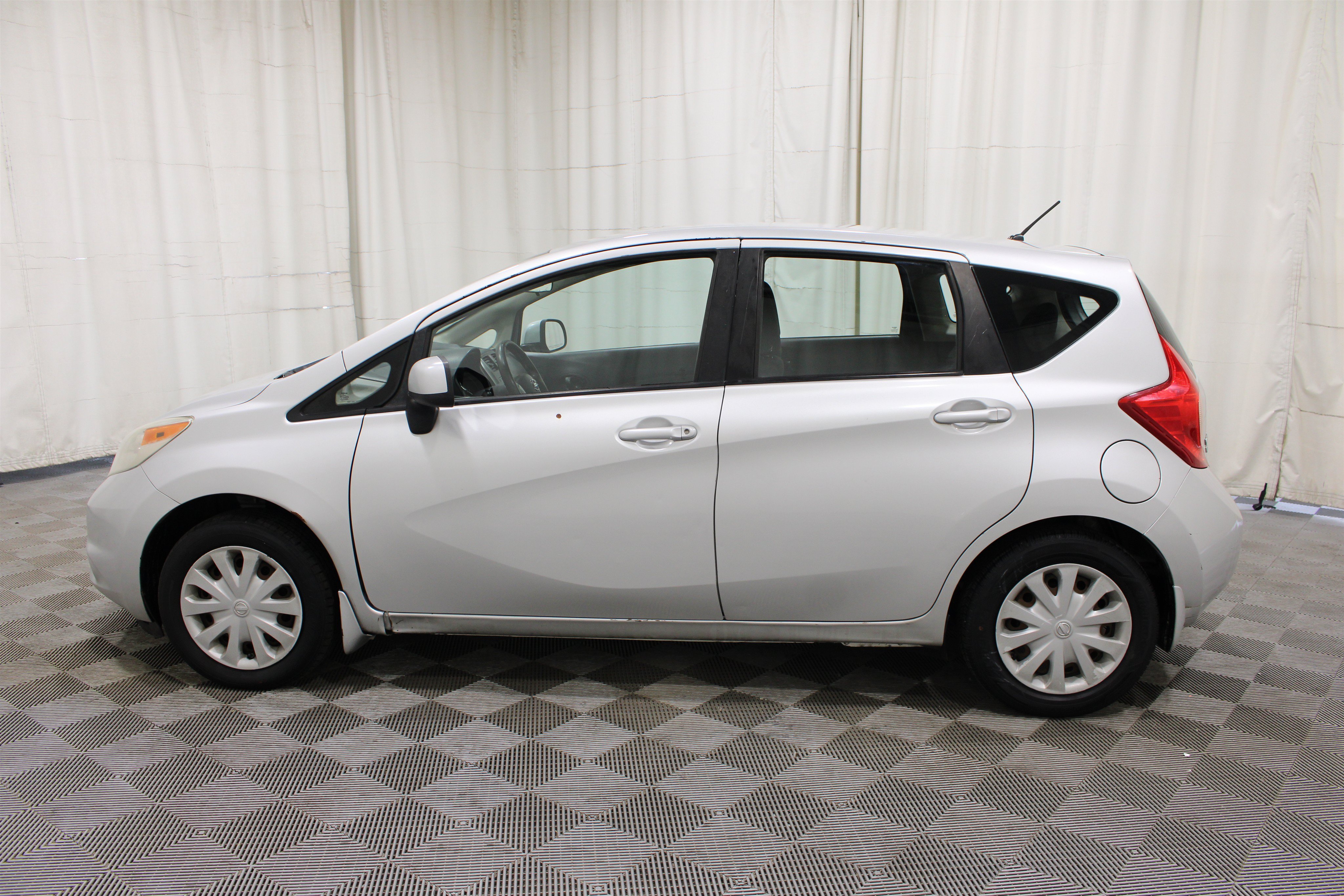 Used 2014 Nissan Versa Note S Plus FWD image 23