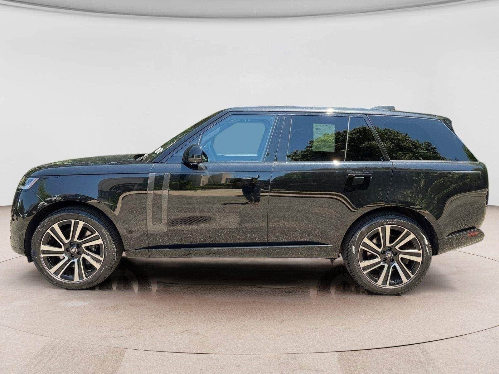Certified 2023 Land Rover Range Rover SE AWD/4WD image 2
