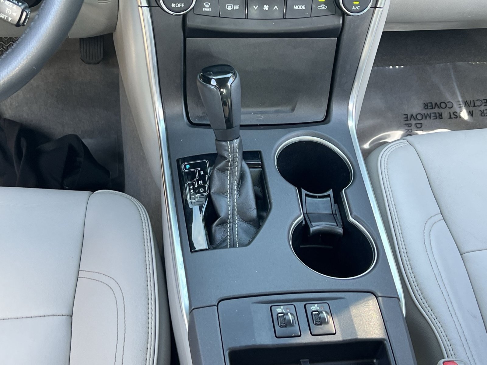 Used 2017 Toyota Camry XLE FWD image 32