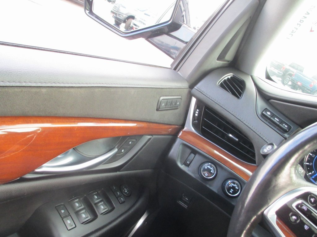 Used 2019 Cadillac Escalade ESV Premium Luxury image 31