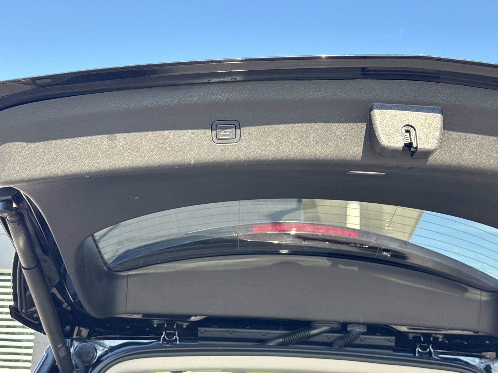 Used 2019 Buick Enclave Avenir w/ Avenir Technology Package FWD image 12