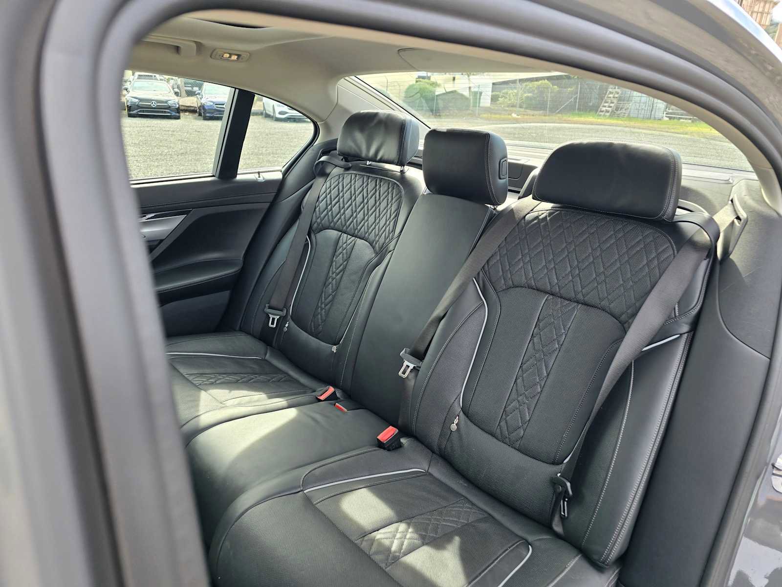 Used 2020 BMW 745e xDrive image 19