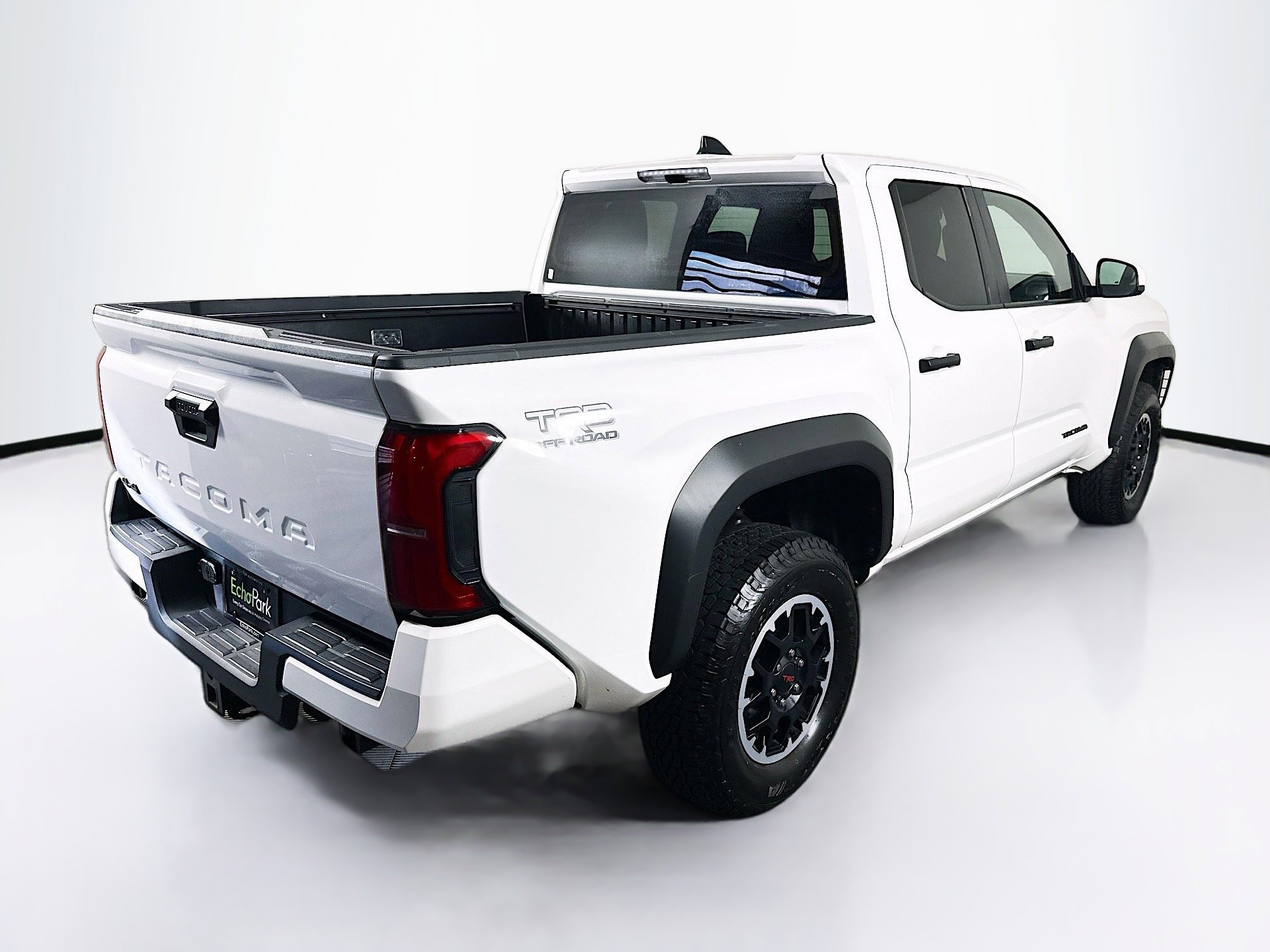 Used 2025 Toyota Tacoma TRD Off-Road AWD/4WD image 9