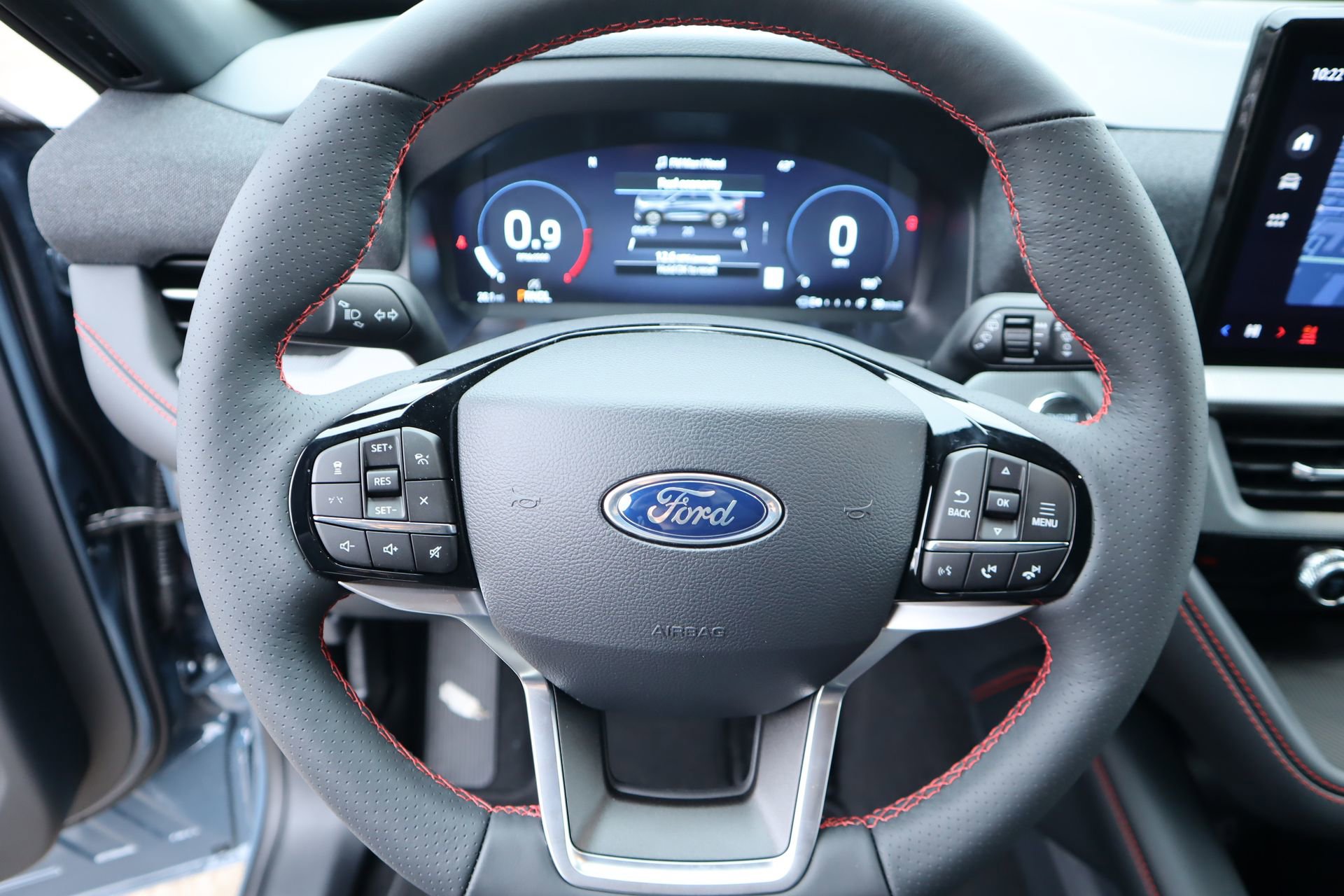 New 2026 Ford Explorer ST-Line w/ ST-Line Street Pack RWD image 3