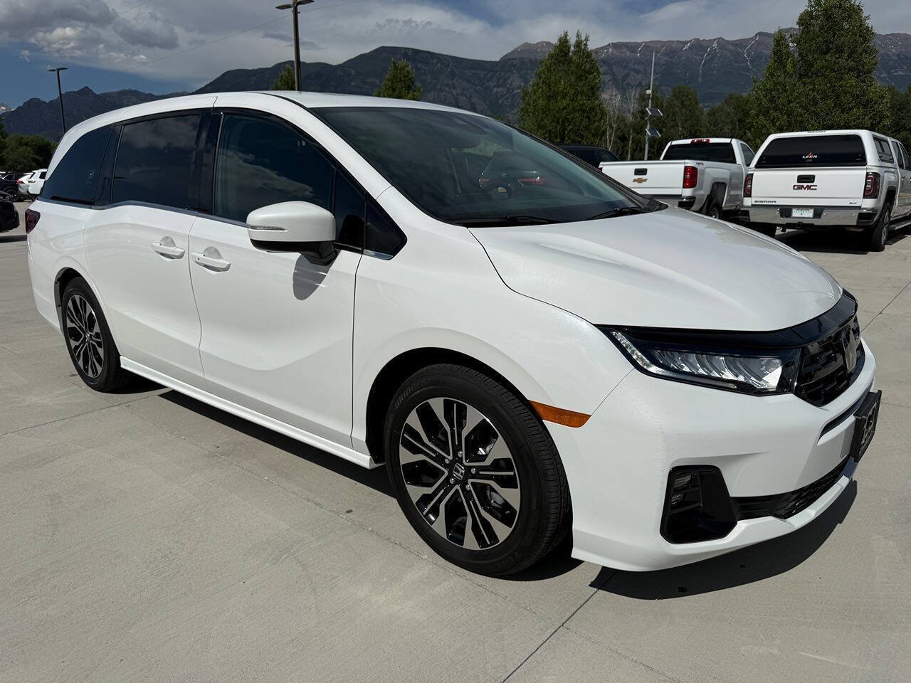 Used 2026 Honda Odyssey Elite image 9