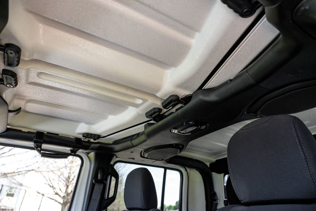 Used 2023 Jeep Gladiator Sport image 36