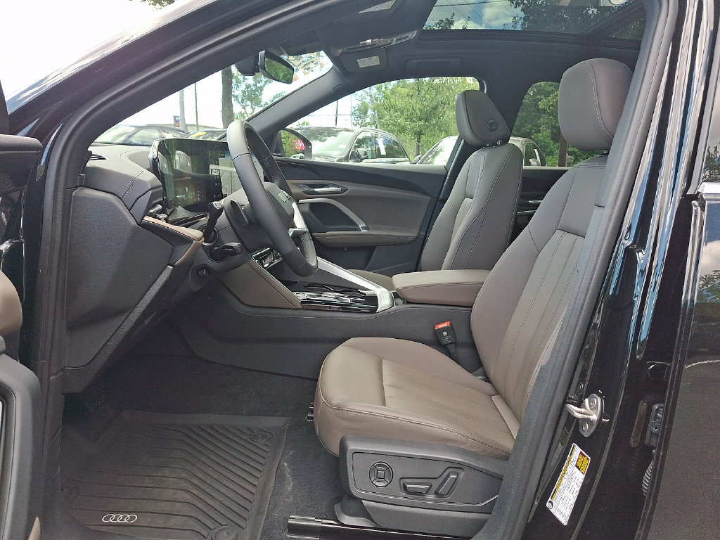 Used 2025 Audi Q5 Premium w/ Convenience Package AWD/4WD image 19