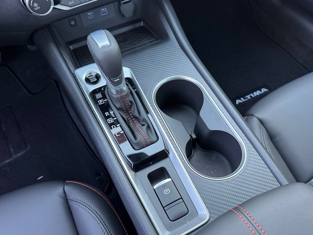 New 2026 Nissan Altima 2.5 SR FWD image 17