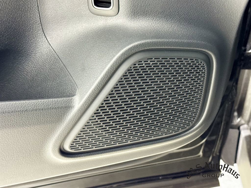Used 2025 Mercedes-Benz GLB 250 image 23
