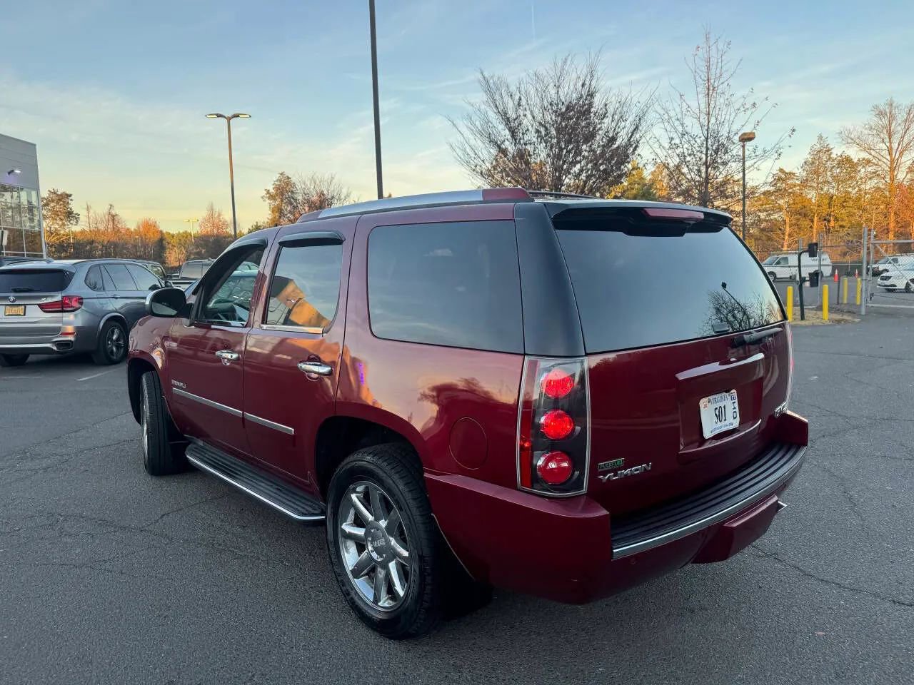 Used 2011 GMC Yukon Denali image 18