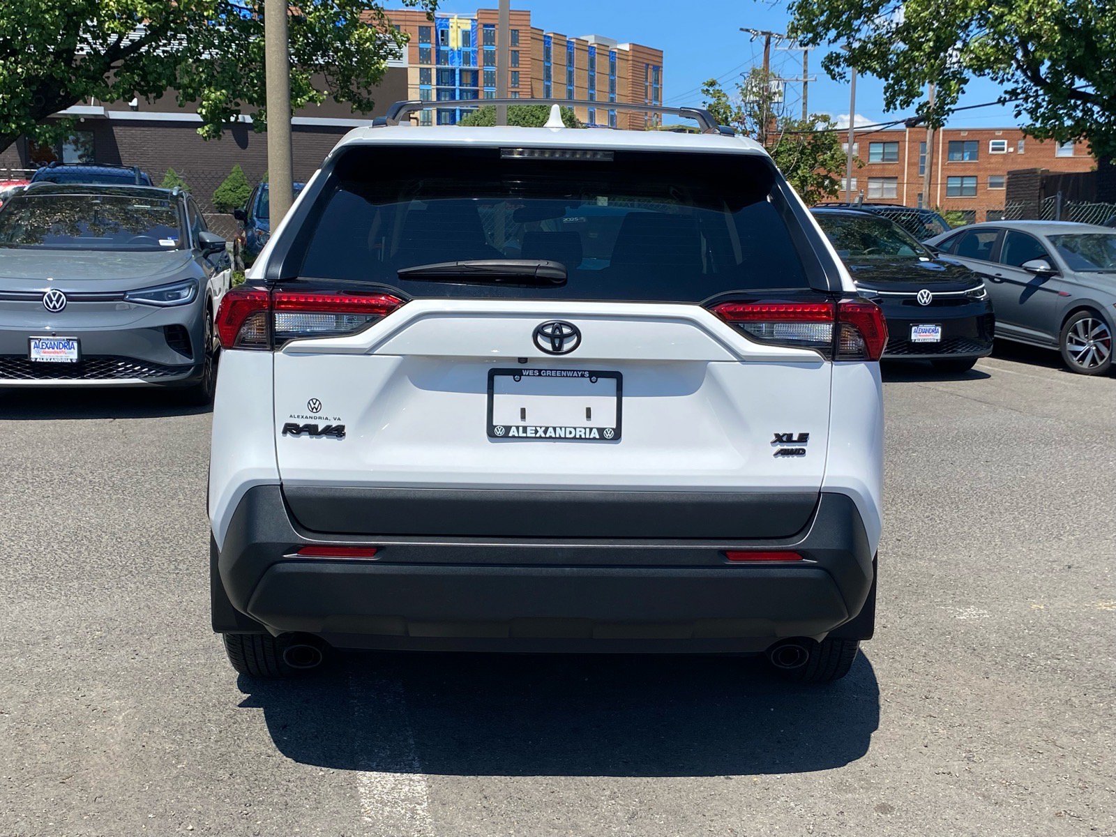 Used 2024 Toyota RAV4 XLE w/ Convenience Package AWD/4WD image 4