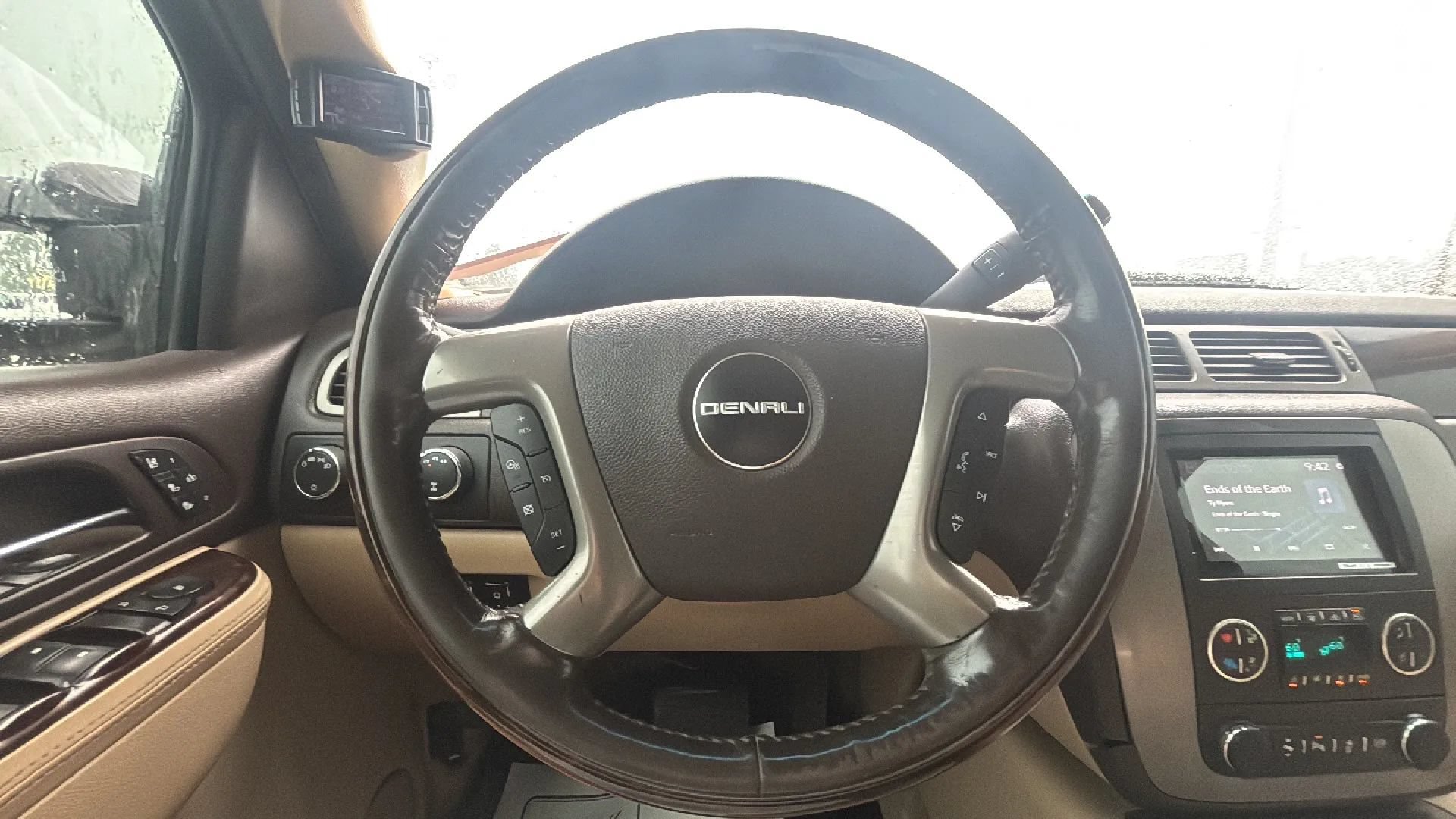 Used 2013 GMC Sierra 2500 Denali w/ Suspension Package, Off-Road AWD/4WD image 20