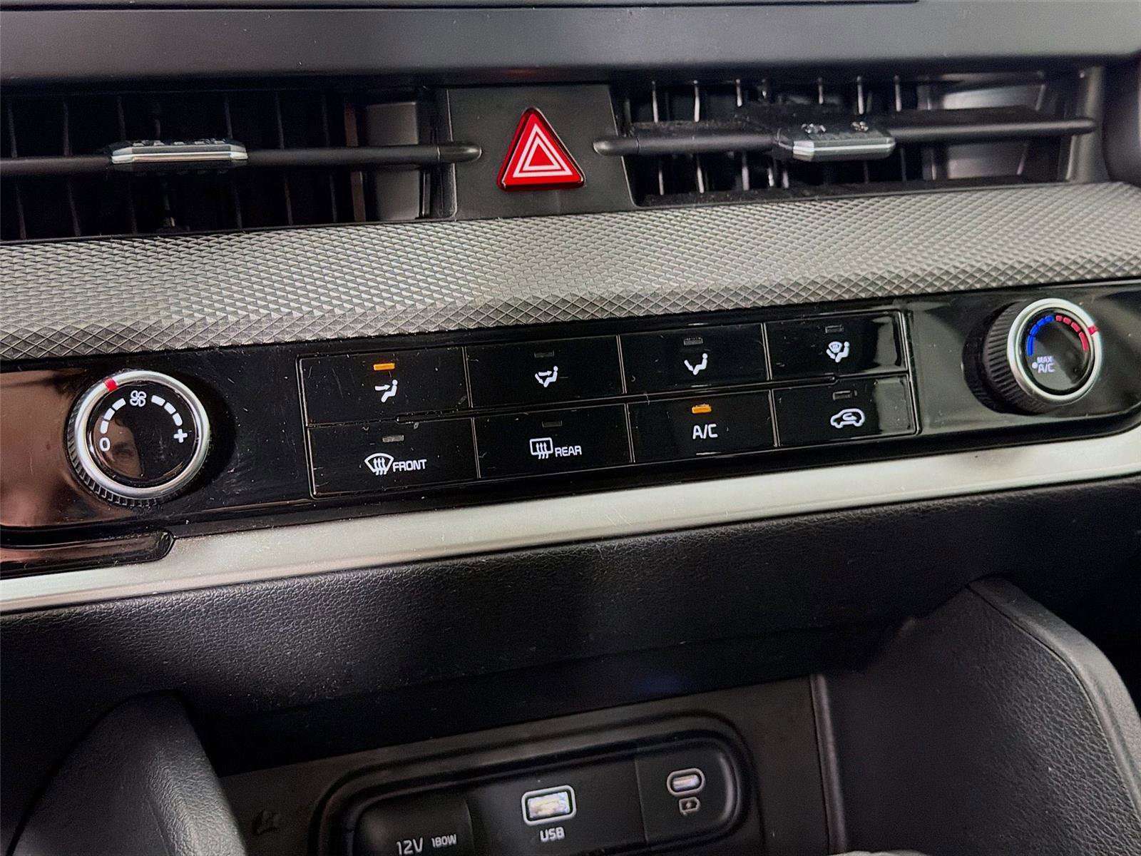 Used 2024 Kia Sportage LX image 16