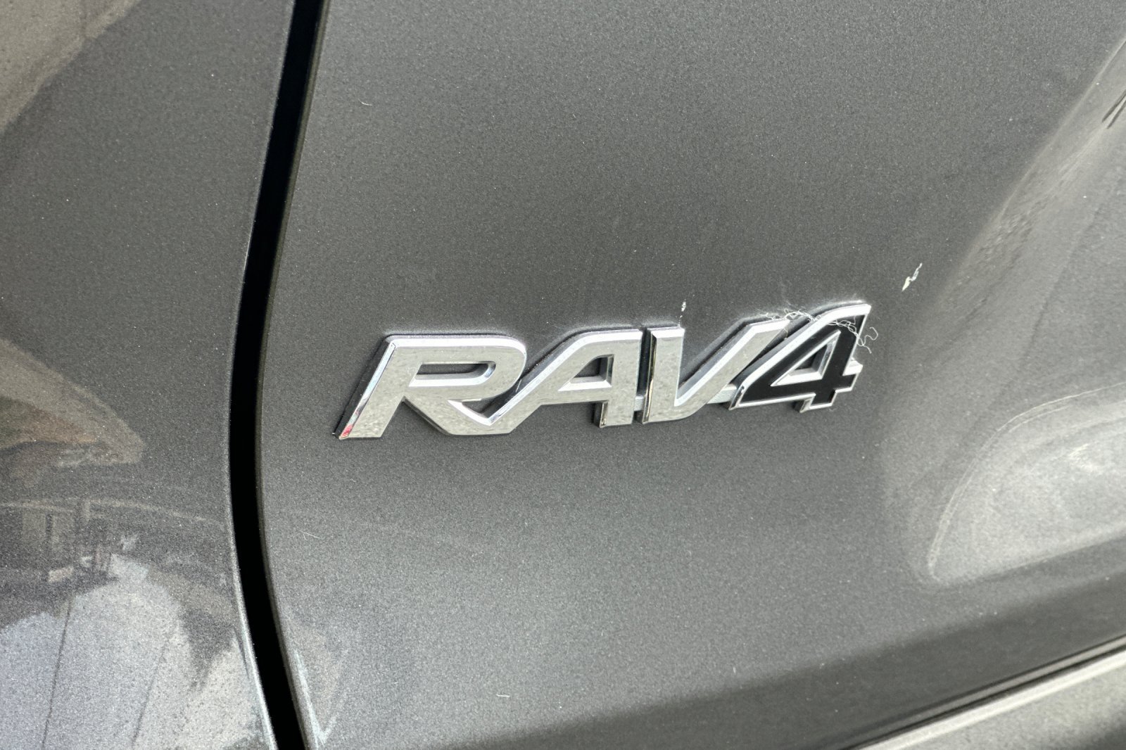 Used 2023 Toyota RAV4 XLE FWD image 25