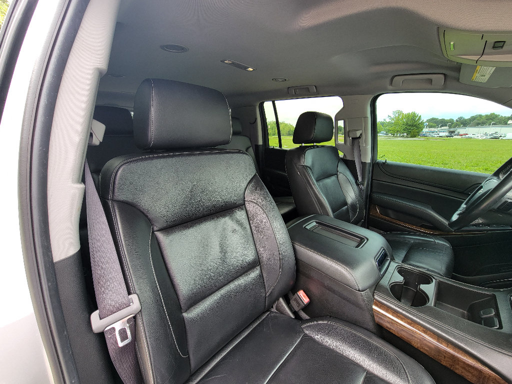 Used 2017 Chevrolet Suburban LT AWD/4WD image 36
