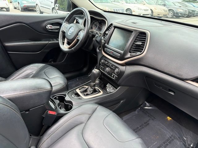Used 2016 Jeep Cherokee Limited AWD/4WD image 28
