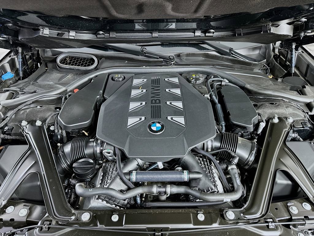 Used 2024 BMW 760i xDrive image 38