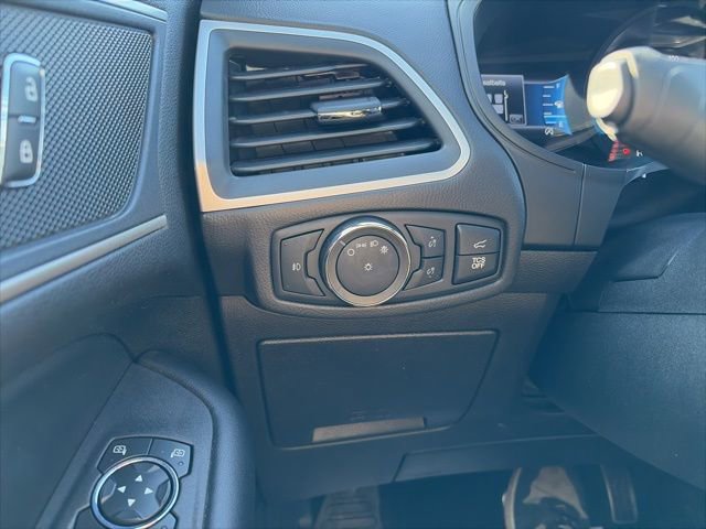 Used 2022 Ford Edge ST-Line AWD/4WD image 19