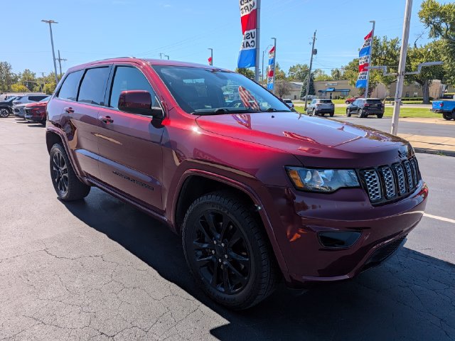 Used 2022 Jeep Grand Cherokee Laredo X AWD/4WD image 7