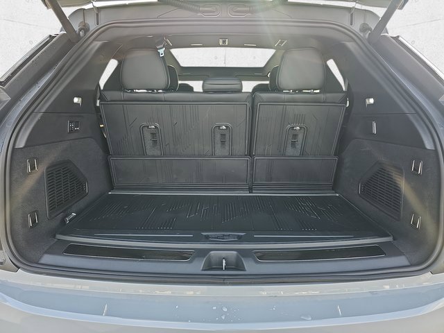 New 2026 Cadillac Escalade IQ Sport 1 w/ LPO, ONYX Package image 13
