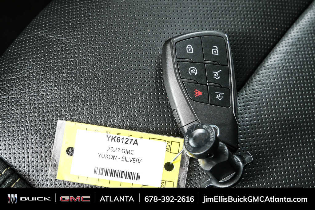 Used 2023 GMC Yukon XL SLT w/ SLT Premium Package image 41