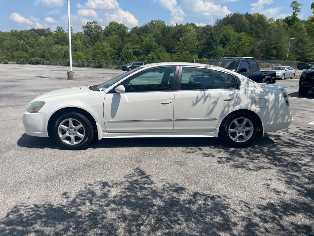 Used 2005 Nissan Altima 2.5 SL w/ (G02) SL Pkg FWD image 2