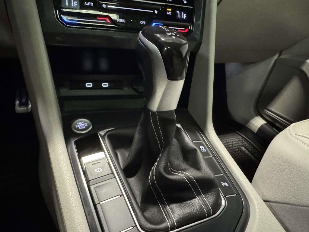 Used 2023 Volkswagen Tiguan SE R-Line AWD/4WD image 25