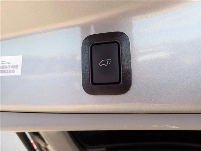 Used 2019 Toyota Highlander XLE AWD/4WD image 9