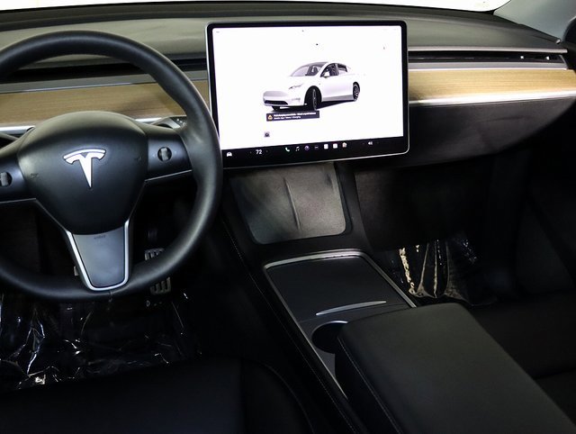 Used 2022 Tesla Model Y Performance image 15