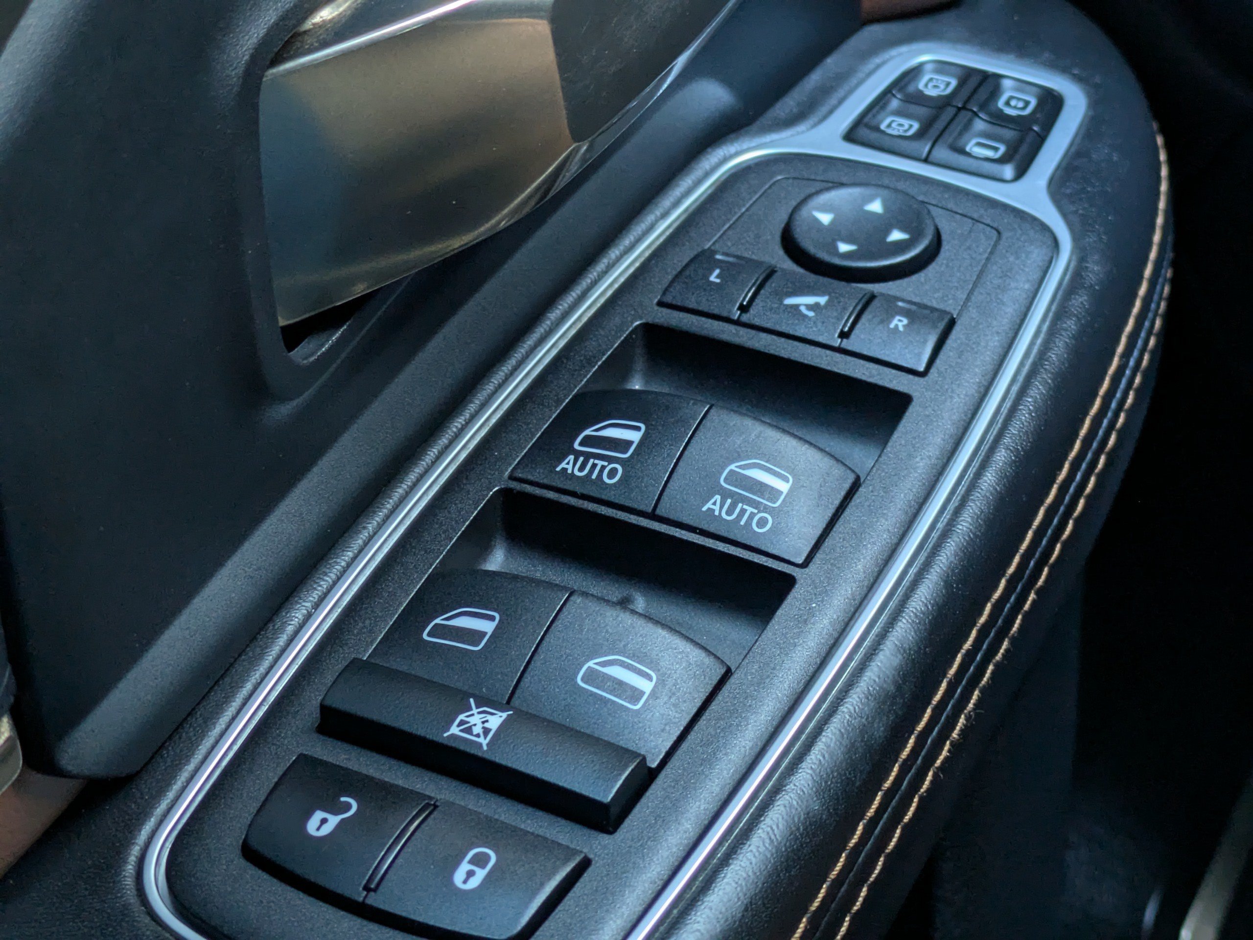 Used 2023 RAM 3500 Limited AWD/4WD image 28